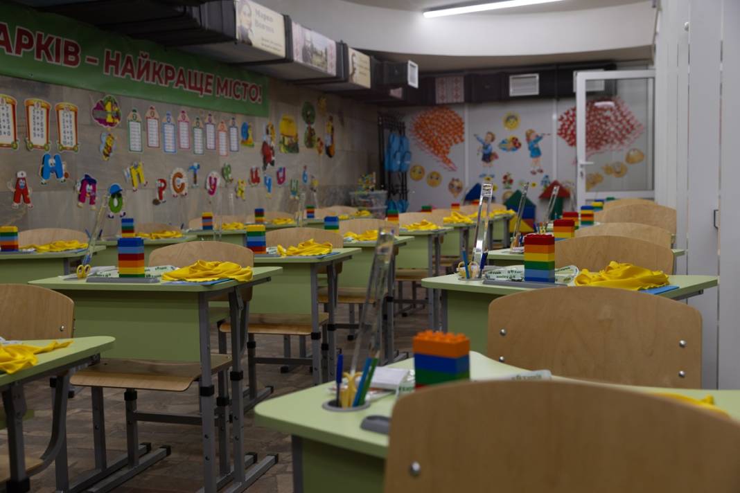 Füze saldırılarının gölgesinde yeni eğitim yılı: Ukrayna'da ilk ders zili metroda çaldı 40